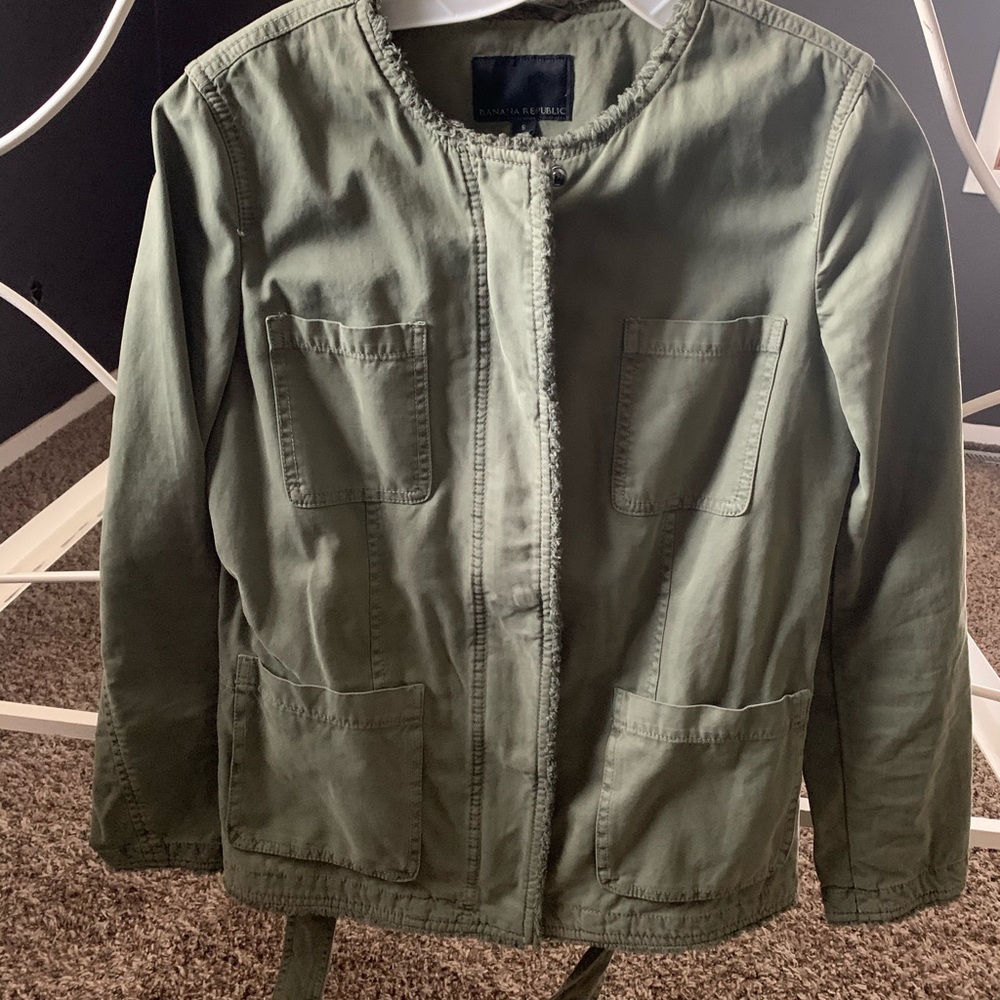 Banana Republic cargo style jacket size small!